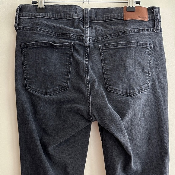 Madewell Black 9” High-Rise Button-Fly Skinny Jeans, Raw Hem, Size 29 - Picture 11 of 16